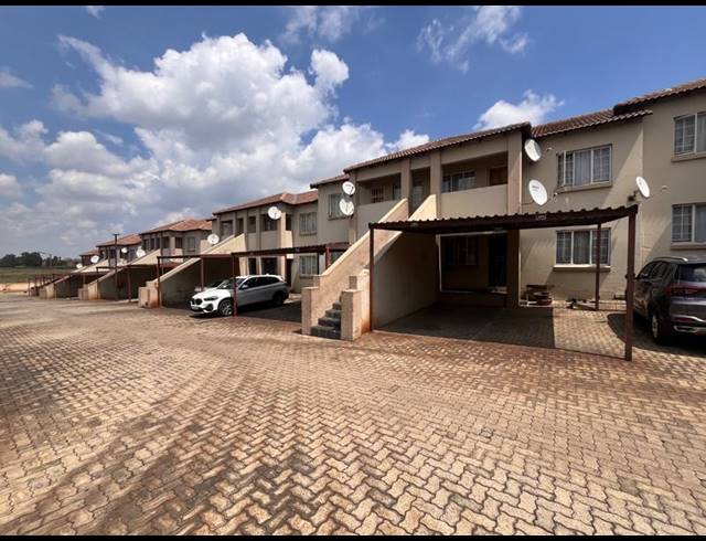 2 BEDROOM TOWNHOUSE FOR SALE IN ELSPARK